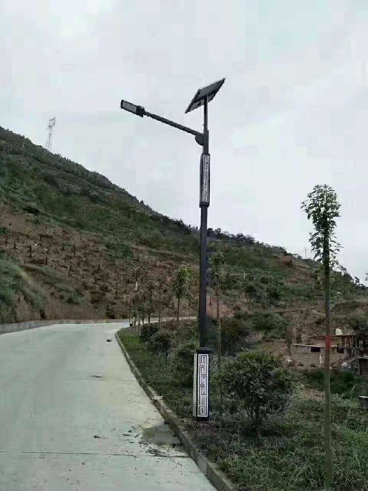 阿勒泰仿古太阳能路灯